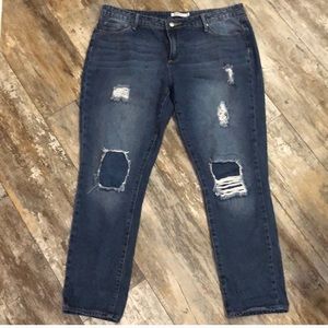 Just Fab | Distressed Plus Cropped Jeans size 32